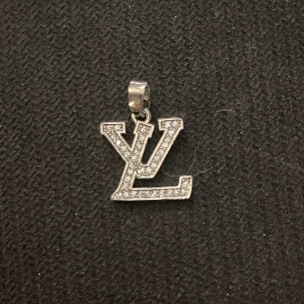 💜 Super Cute Swarovski Crystal Charm!! 💜